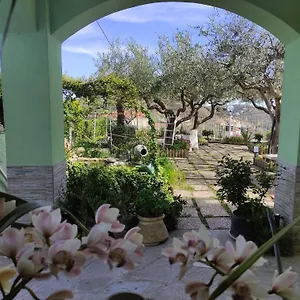 https://casetta-delle-fate.hotelitalianriviera.com